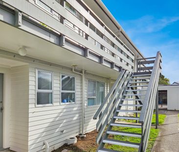 Central Hutt - Photo 6