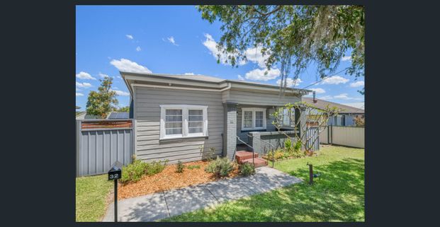 Charming Cottage - Photo 1