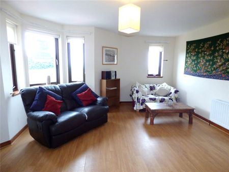 3 bedroom apartment to rent - Photo 2