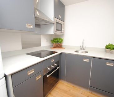 Room in a Shared Flat, Park Street, BS1 - Photo 5