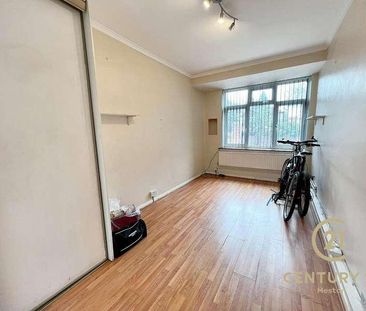 North Hyde Lane, TW5 - Photo 5