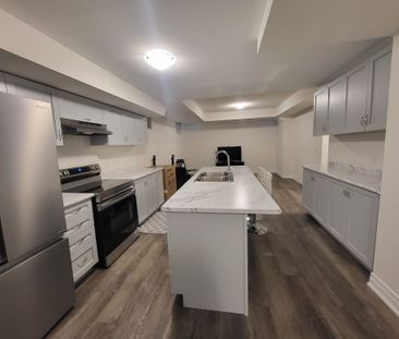 For Lease - 98 Wraggs Road Unit# Bsmt, Bradford West Gwillimbury, O... - Photo 2