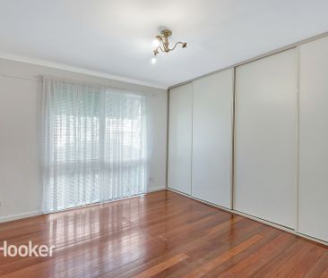 Neat & Tidy 3-Bedroom Home - Photo 4