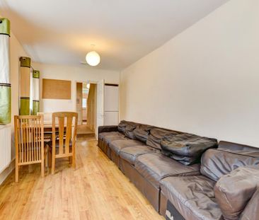 6 bedroom house to rent - Photo 2