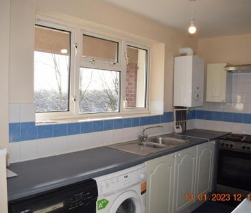 2 bedroom flat to rent - Photo 2