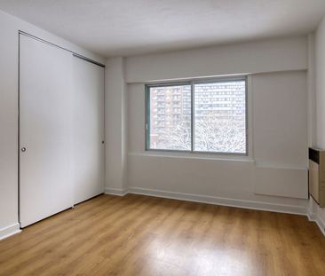 3455 Aylmer - Photo 4