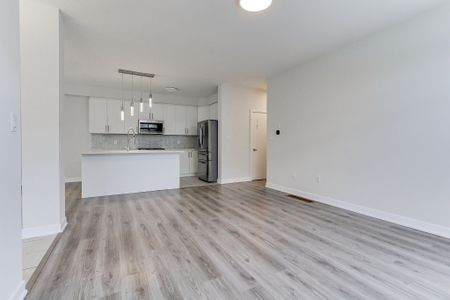 For Lease - 590 North Service Road Unit# #1, Hamilton, Ontario - Photo 5