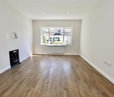 4 bedroom detached house to rent - Photo 3