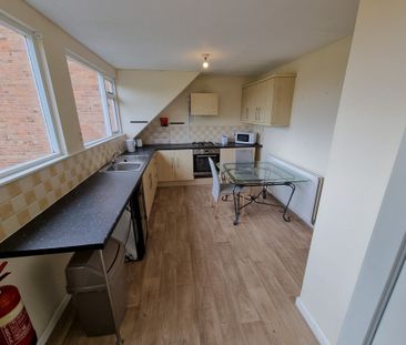 4 Bed Student Accommodation - Photo 5