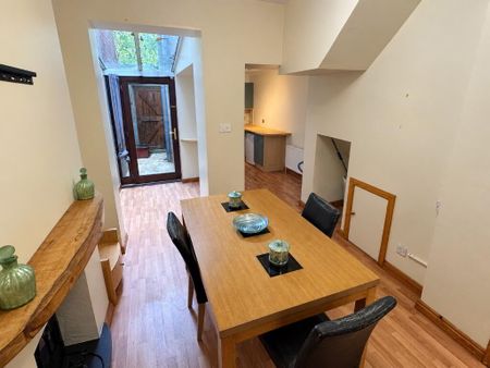 92 Donegal Avenue, Belfast, BT12 6LX - Photo 2