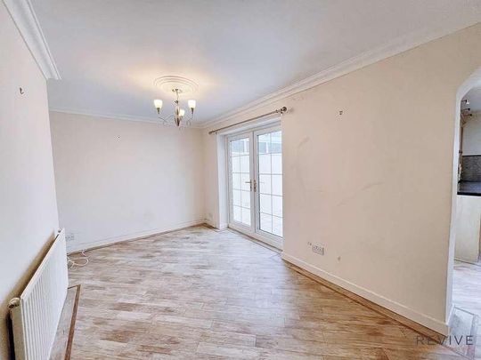 Lisburn Lane, Liverpool, L13 - Photo 1