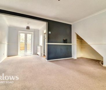 3 bedroom end of terrace house to rent - Photo 3