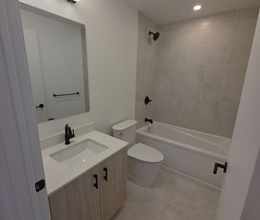 For Lease - 4878 Powers Common Unit# 119, Burlington, Ontario - Photo 4