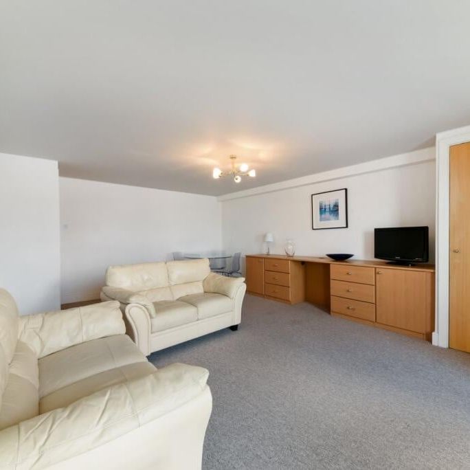 1 Bed Flat, Concordia Wharf, E14 - Photo 1