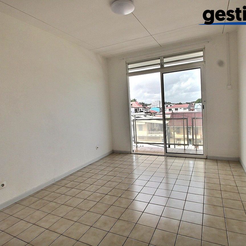 Location Appartement 4 pièces 94m² CAYENNE 97300 - Photo 1