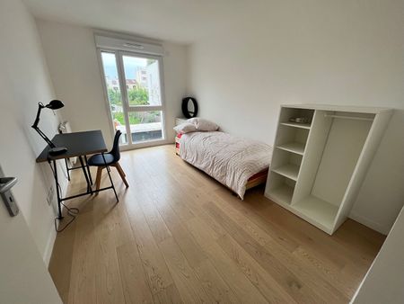 Apartment - Photo 2