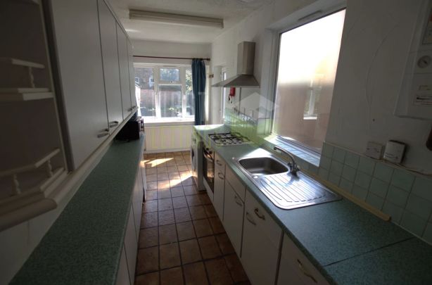 Westbury Road, Clarendon Park, Leicester, LE2 - Photo 1