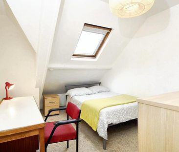 2 bedroom flat to rent - Photo 6