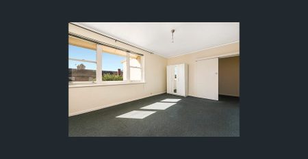 Boutique Living with Rare Space in Blue-Chip South Yarra Pocket - Photo 2