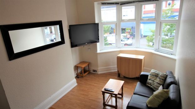 4 bedroom maisonette to rent - Photo 1