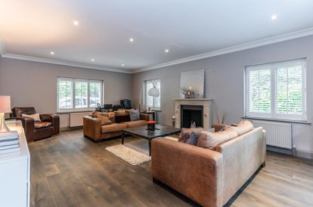 6 bedroom detached house to rent - Photo 3