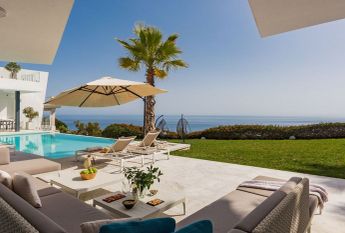 Luxury Villa for rent in Marbella Del Este, Andalusia