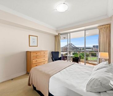 ARGUABLY THE CBDs FINEST RIVERFRONT COMPLEX 1 Bedroom Furnished - Photo 5