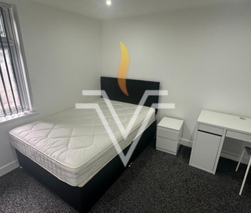 4 bedroom terraced house to rent - Photo 1