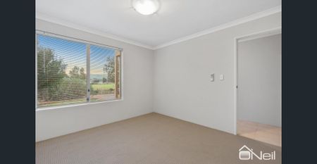 BYFORD - 3X2 - LOW-MAINTENANCE FAMILY HOME OPPOSITE PARKLAND - Photo 3