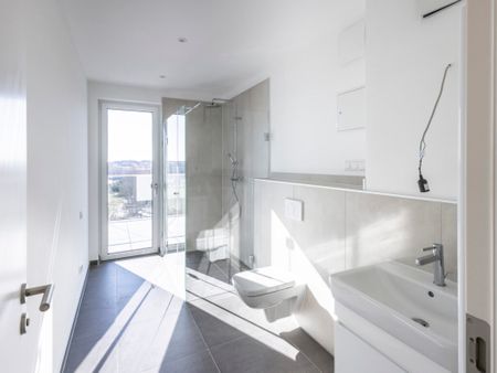 Neubau - Stilvolle 3-Zimmerwohnung mit Einbauküche - Photo 4