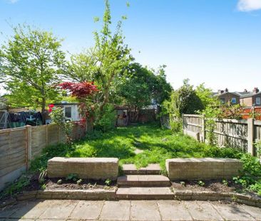 3 bedroom terraced house to rent - Photo 3