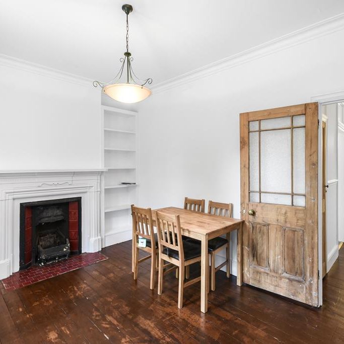 3 bedroom flat to rent - Photo 1