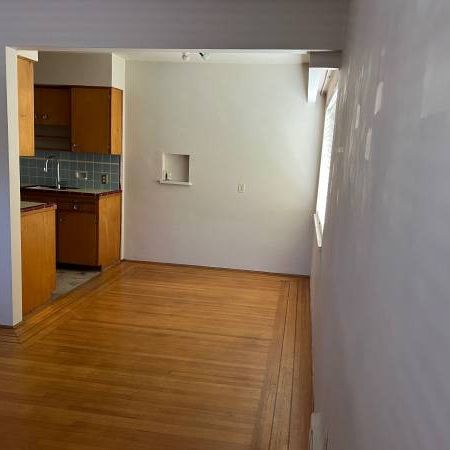 Large 1 Bdrm, $1900 - Photo 4