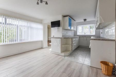 3 bedroom terraced bungalow to rent - Photo 5