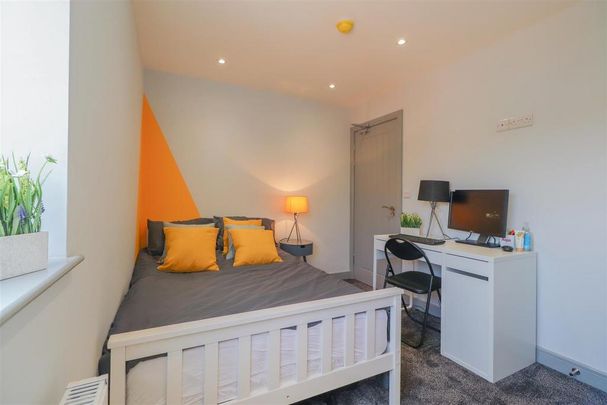 5 bedroom terraced house to rent - Photo 1