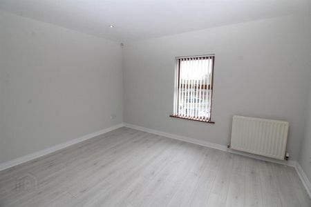 46 Mayfield High Street, Newtownabbey, BT36 7WU - Photo 3