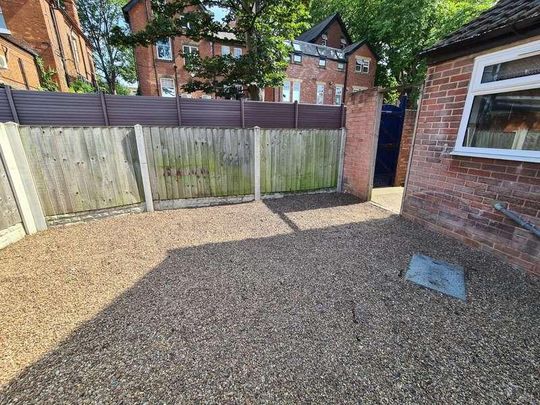 Ground Floor Flat, St Vincent Ave, DN1 - Photo 1