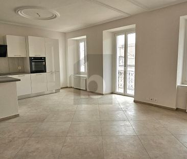 RÉNOVÉ À PROXIMITÉ DU CENTRE-VILLE - Foto 3