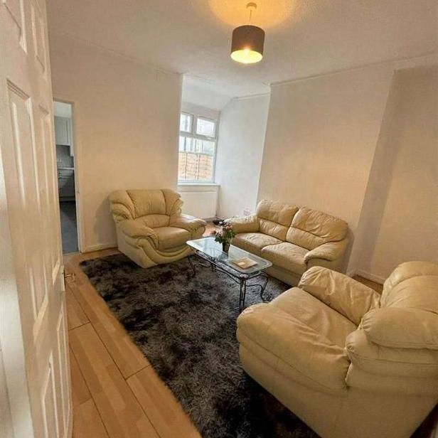 Chisholm Street, Manchester, M11 - Photo 1