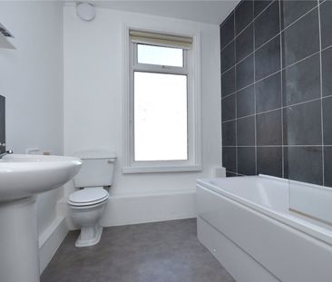 18, Woodlea Place, Leeds, West Yorkshire, LS11 7NZ - Photo 1