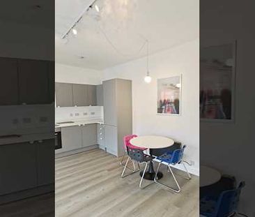 3 Bed Flat, Wood Green, N22 - Photo 1