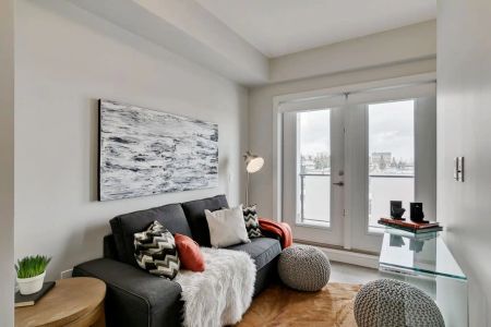 7711 Macleod Trail SW - Kingsland Junction — Jr 1 bed 1 bath - Photo 2