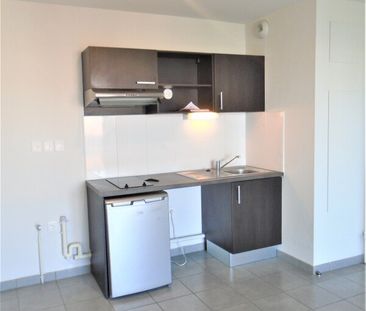 Location Appartement 2 pièces 39m² LAUNAGUET 31140 - Photo 2