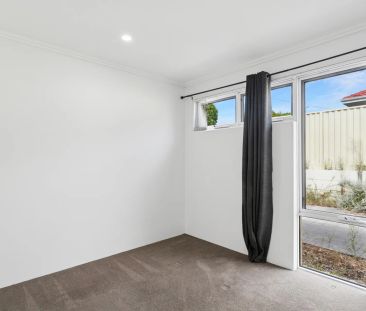 Stylish home Offering Space, Comfort and Convenience - Photo 6