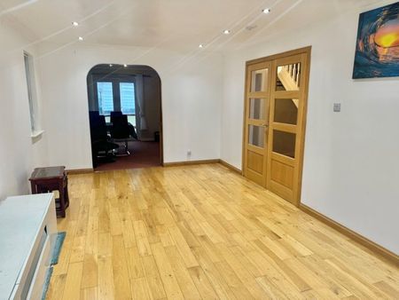 33 Wellside Road, AB15 8EE, Aberdeen - Photo 3