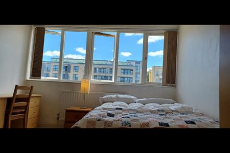 3 Bed Maisonette, Clearbrook Way, E1 - Photo 3