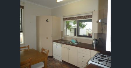 CHARMING 3 BED COTTAGE – 6 MONTH LEASE ONLY - Photo 2
