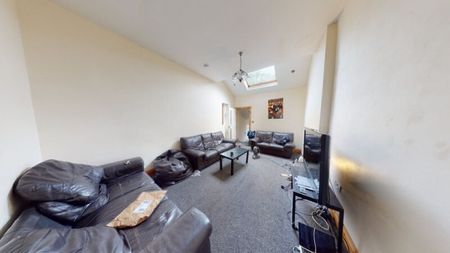 10 Bed - Woodsley Road, Hyde Park - Photo 3