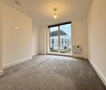 Commercial Road, Poole, Dorset, BH14 - Photo 1