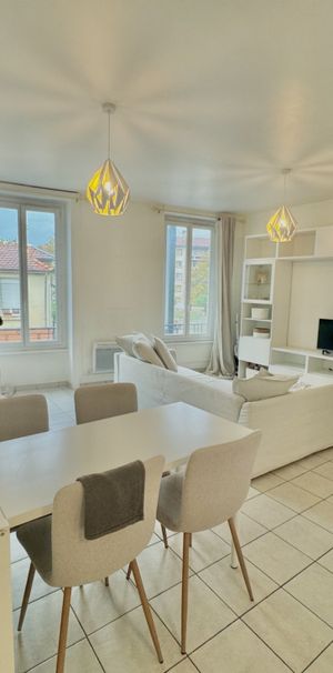 Studio meublé LYON 8ème - Photo 1